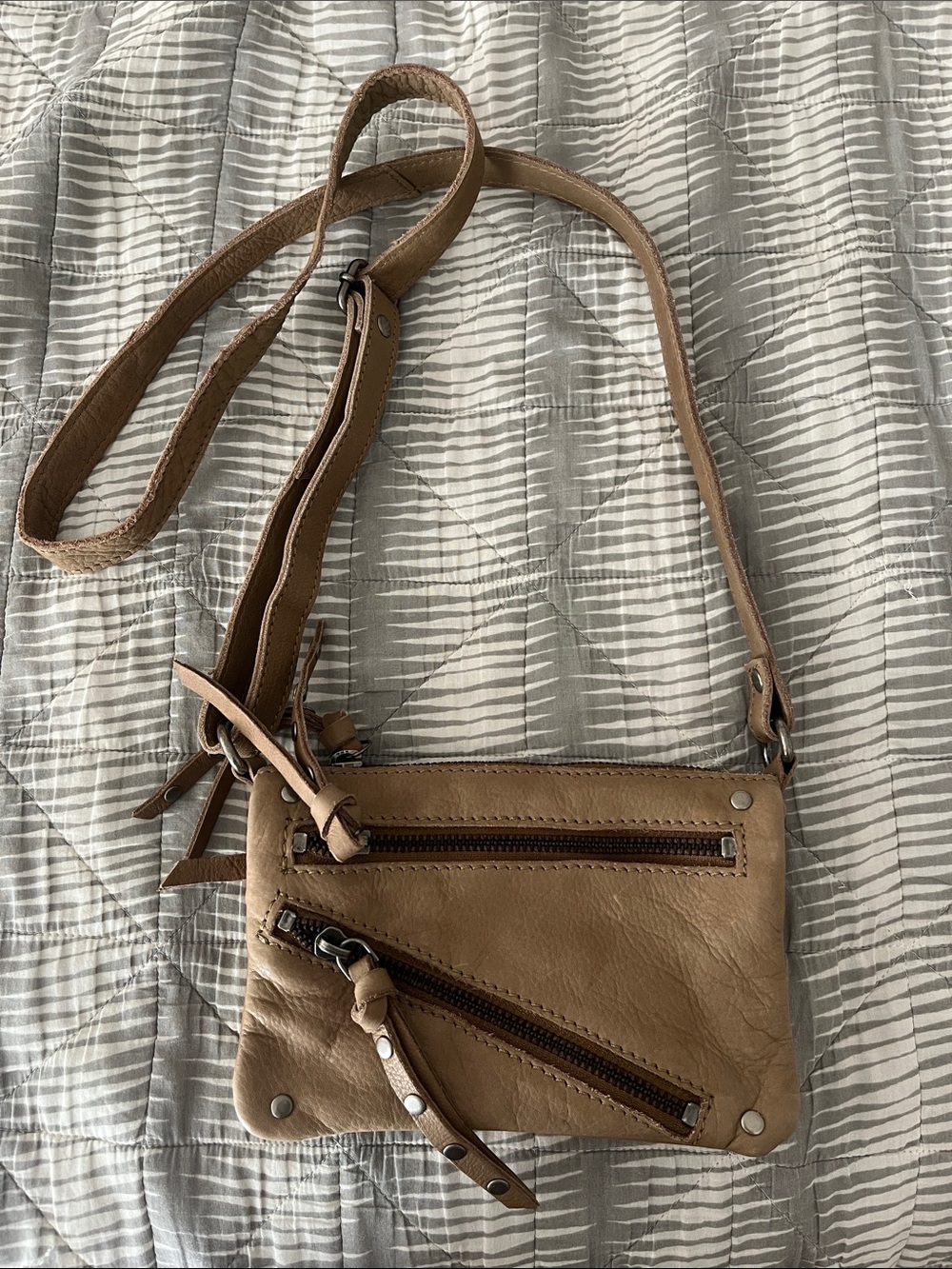 Tan Leather Crossbody Bag - Unbranded